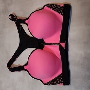 BOGO $2 Maidenform Sportsbra M EUC 34B